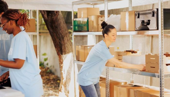 assisting-needy-with-food-aid