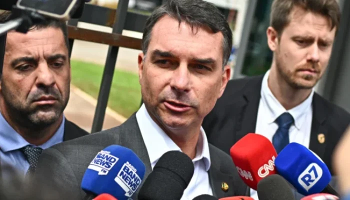 flavio-bolsonaro-foto-andre-borges-efe-1-660x372.jpg