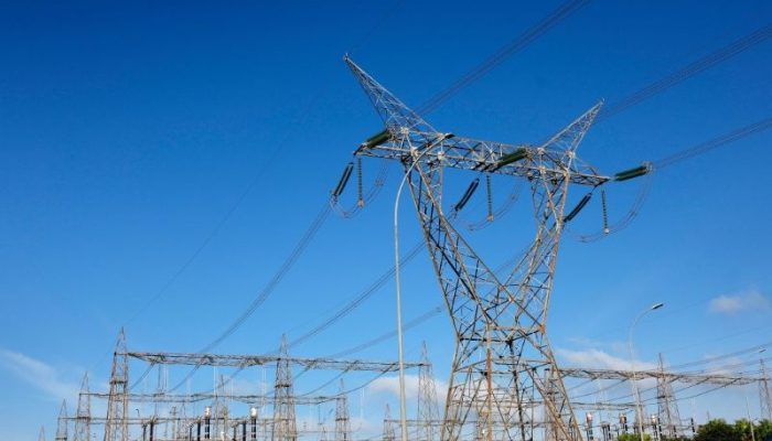 Linhas de transmissão de energia elétrica da usina hidrelétrica Itaipu Binacional, em Foz do Iguaçu (PR) | Tânia Rêgo/Agência Brasil