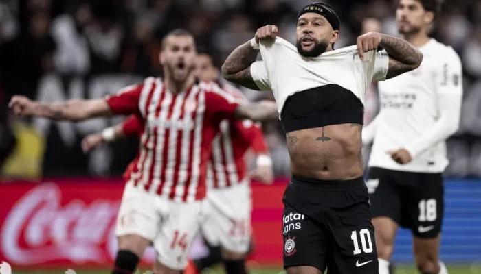 memphis-penalti-perdido-corinthians-estudiantes-e1789617249878